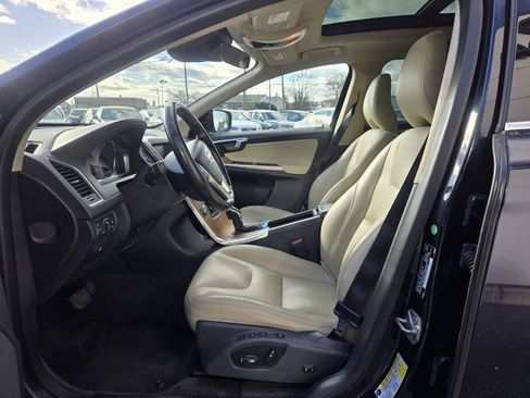 Used 2017 Volvo XC60 T6 Inscription w/ Advanced Package image 9