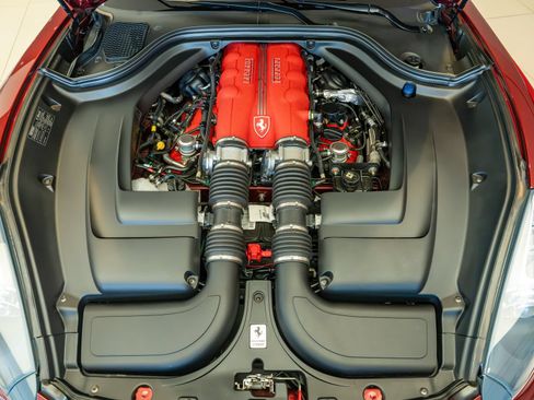 Used 2010 Ferrari California RWD image 27