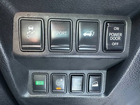 Used 2016 Nissan Rogue SV w/ SV Premium Package AWD/4WD image 22