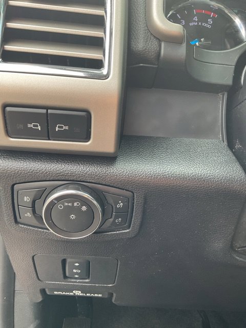 Used 2017 Ford F250 Lariat w/ Lariat Value Package AWD/4WD image 31