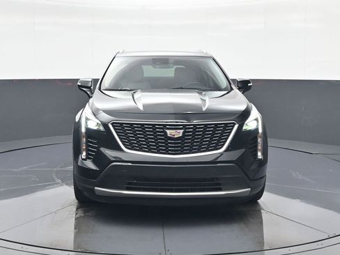 Used 2023 Cadillac XT4 Premium Luxury FWD image 2