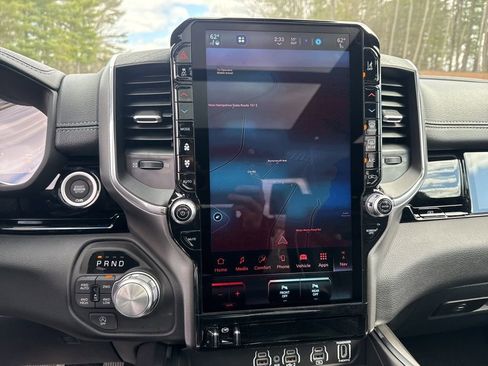 New 2026 RAM 1500 Laramie AWD/4WD image 13