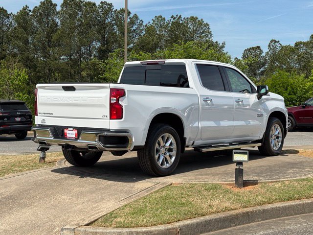 Used 2021 Chevrolet Silverado 1500 LTZ AWD/4WD image 7