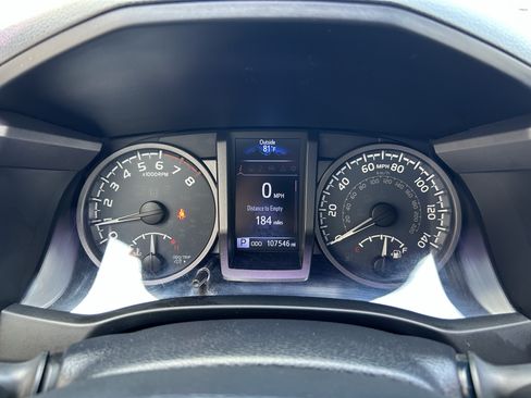 Used 2019 Toyota Tacoma TRD Sport AWD/4WD image 23