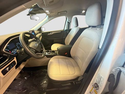 Used 2021 Ford Escape SE w/ Cold Weather Package image 13