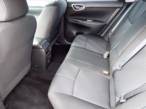 Used 2019 Nissan Sentra SR FWD image 8