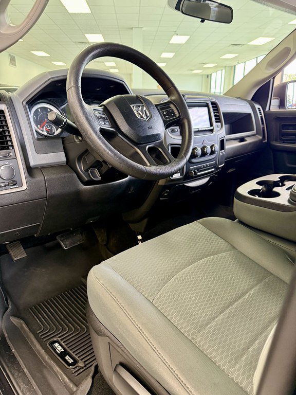 Used 2018 RAM 2500 Tradesman w/ Chrome Appearance Group RWD image 13