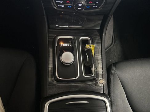 Used 2019 Chrysler 300 Touring w/ Sport Appearance Package AWD/4WD image 24