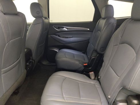 Used 2019 Buick Enclave Essence AWD/4WD image 18