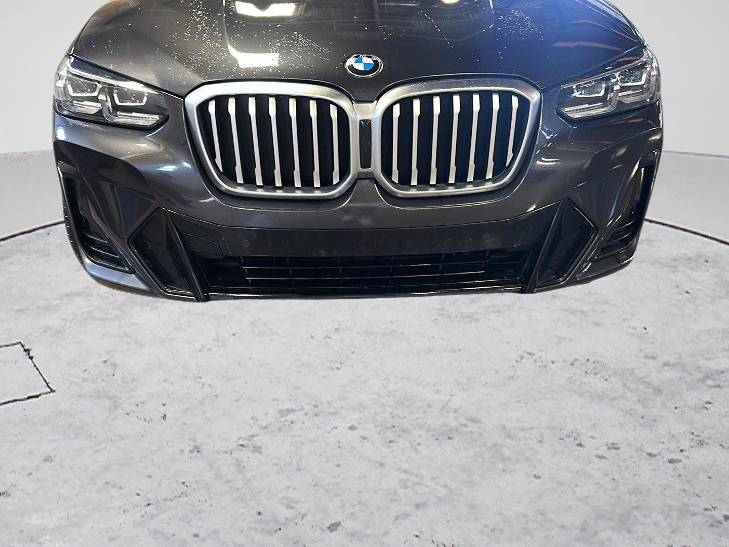 Used 2022 BMW X3 xDrive30i w/ M Sport Package 2 AWD/4WD image 4