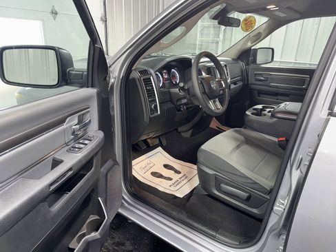 Used 2024 RAM 1500 Classic SLT image 17