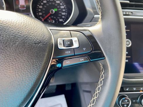 Used 2021 Volkswagen Tiguan SEL image 28