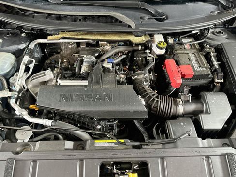Used 2024 Nissan Rogue S FWD image 31