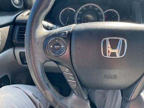 Used 2015 Honda Accord EX-L image 17
