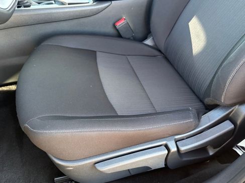 Certified 2025 Nissan Sentra SV FWD image 32