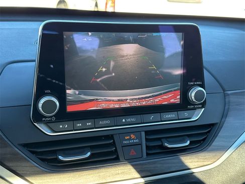 Used 2023 Nissan Altima 2.5 SV image 30