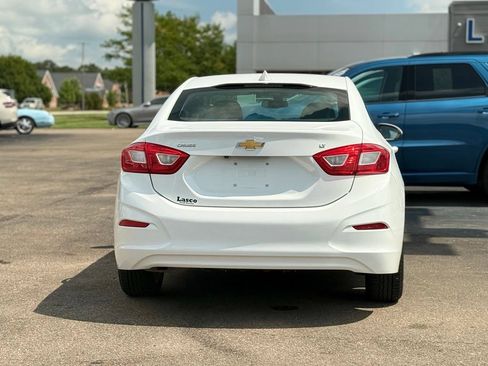 Used 2017 Chevrolet Cruze LT FWD image 29