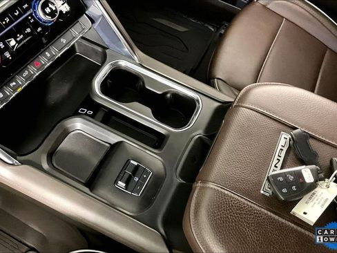 Used 2024 GMC Sierra 2500 Denali w/ Denali Reserve Package image 19