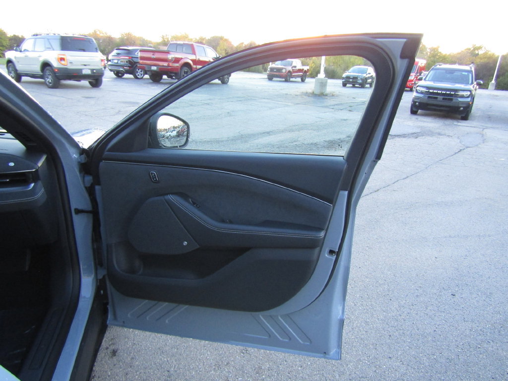 New 2025 Ford Mustang Mach-E GT w/ Interior Protection Package AWD/4WD image 36