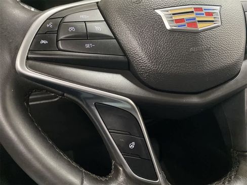 Used 2017 Cadillac XT5 Luxury image 22