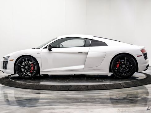 Used 2018 Audi R8 V10 RWD image 8