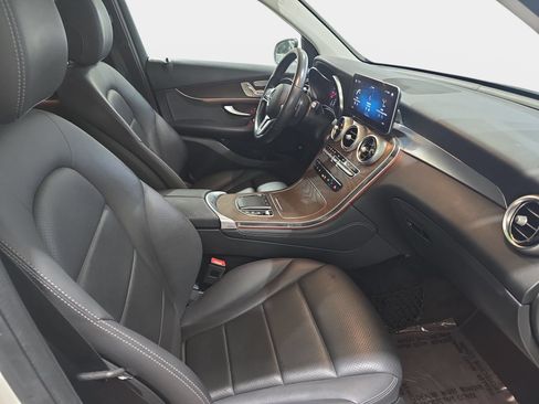 Used 2020 Mercedes-Benz GLC 300 4MATIC image 10