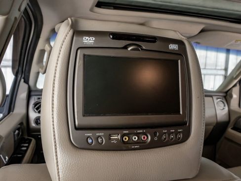 Used 2014 Ford Expedition EL Limited w/ Equipment Group 301A AWD/4WD image 36