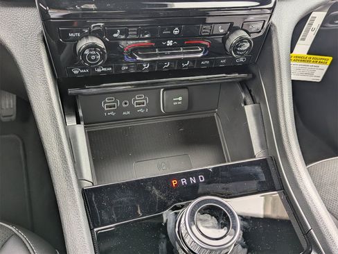 New 2025 Jeep Grand Cherokee Altitude image 18