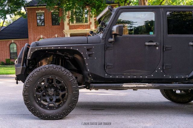 Used 2017 Jeep Wrangler Unlimited Rubicon w/ Connectivity Group AWD/4WD image 4