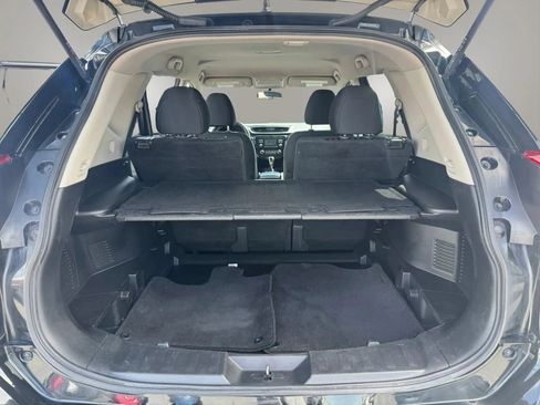 Used 2017 Nissan Rogue S AWD/4WD image 11