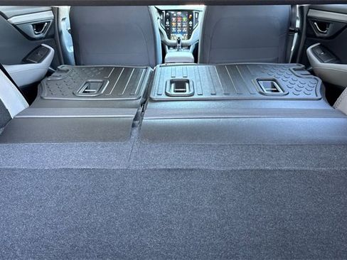 Used 2025 Subaru Outback Premium image 12