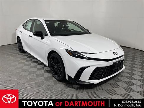 New 2026 Toyota Camry Hybrid AWD/4WD image 1