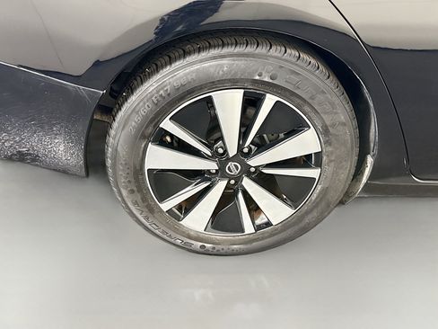 Used 2022 Nissan Altima 2.5 SV FWD image 33