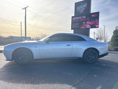 Used 2024 Dodge Charger R/T w/ Plus Group image 6