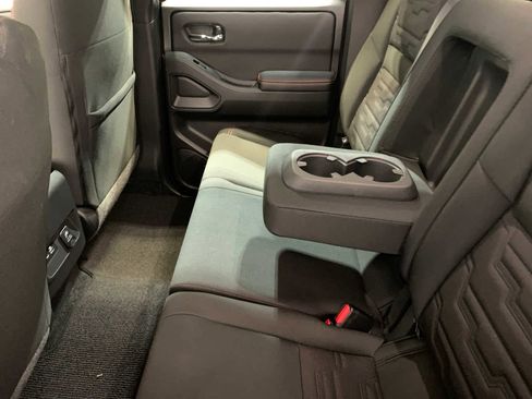 Used 2025 Nissan Frontier PRO-4X w/ Pro Convenience Package image 5