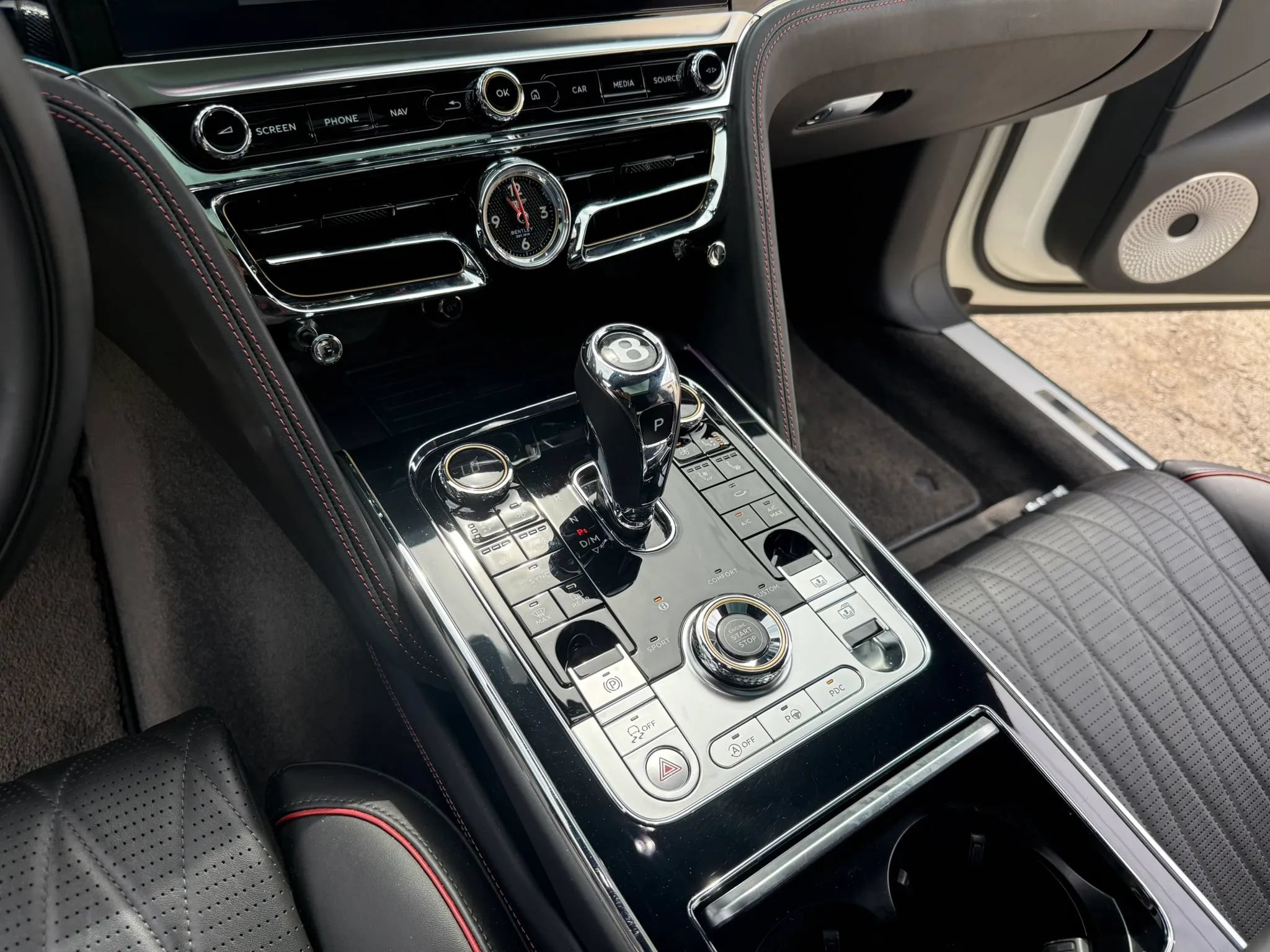 Used 2021 Bentley Flying Spur W12 AWD/4WD image 55