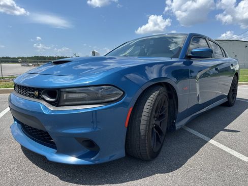 Used 2020 Dodge Charger Scat Pack w/ Plus Group RWD image 2