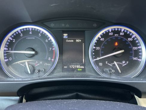 Used 2018 Toyota Highlander XLE FWD image 32