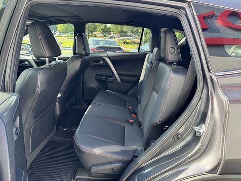 Used 2017 Toyota RAV4 SE AWD/4WD image 9