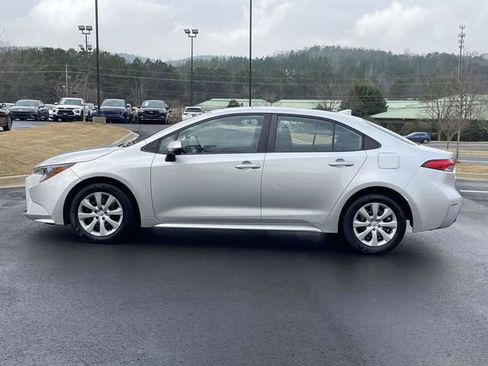 Used 2023 Toyota Corolla LE image 6