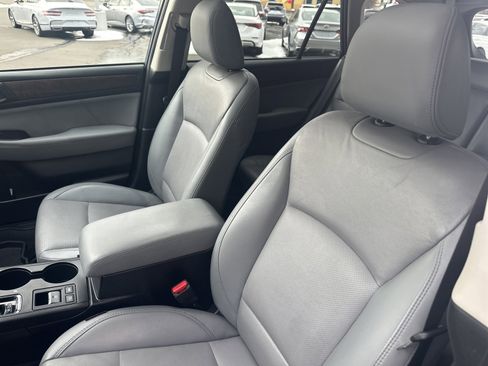 Used 2018 Subaru Outback 2.5i Limited image 22