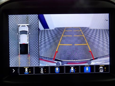 Used 2023 GMC Sierra 2500 AT4 w/ AT4 Preferred Package image 15