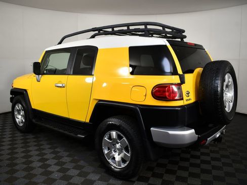 Used 2007 Toyota FJ Cruiser 4WD image 10