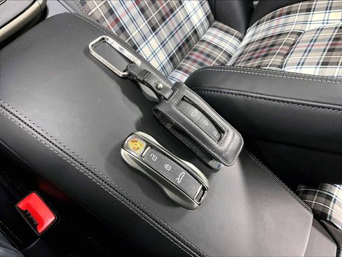 Used 2025 Porsche 911 Turbo S image 37