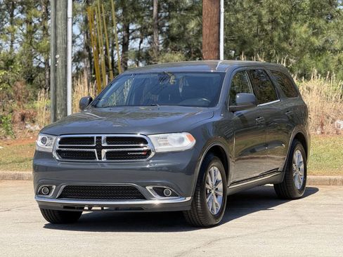 Used 2018 Dodge Durango SXT w/ 3rd Row Seating Group RWD image 2