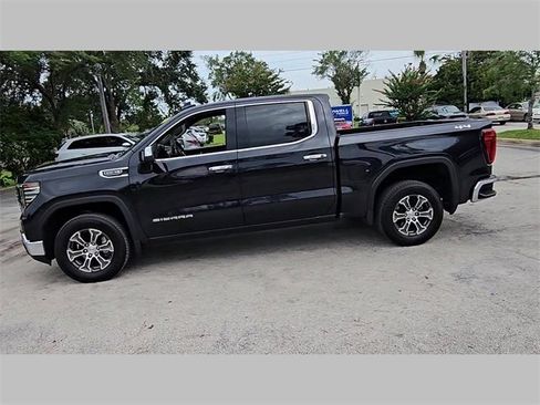 Used 2025 GMC Sierra 1500 SLT image 14