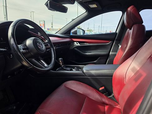 Used 2019 MAZDA MAZDA3 AWD Hatchback w/ Premium Pkg image 9