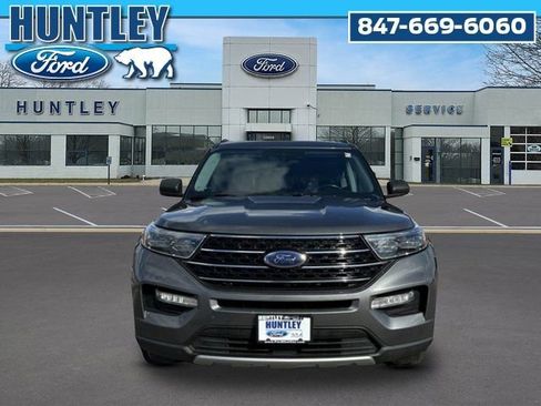 Used 2023 Ford Explorer XLT w/ Equipment Group 202A AWD/4WD image 2