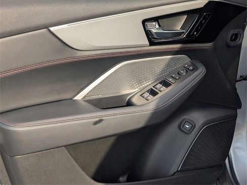 Used 2023 Acura MDX A-Spec image 5