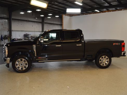 Used 2024 Ford F250 King Ranch w/ Chrome Package AWD/4WD image 6